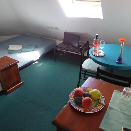Casa Latina Guest house 3*
