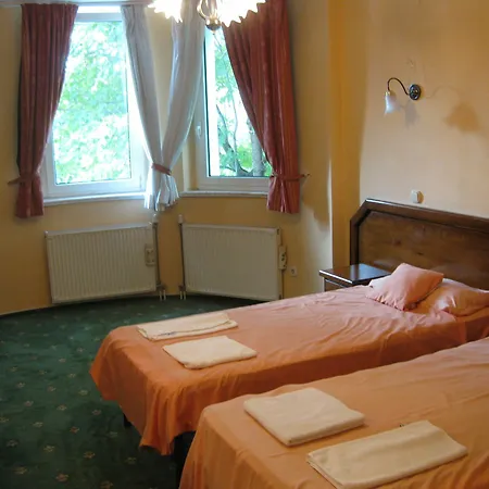Casa Latina Guest house 3*