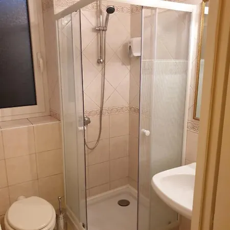 Guest house Casa Latina 3*