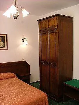 Casa Latina 3*